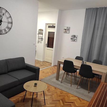 Apartment Ivano Vodice Bagian luar foto