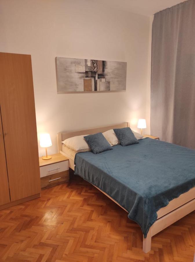 Apartment Ivano Vodice Bagian luar foto