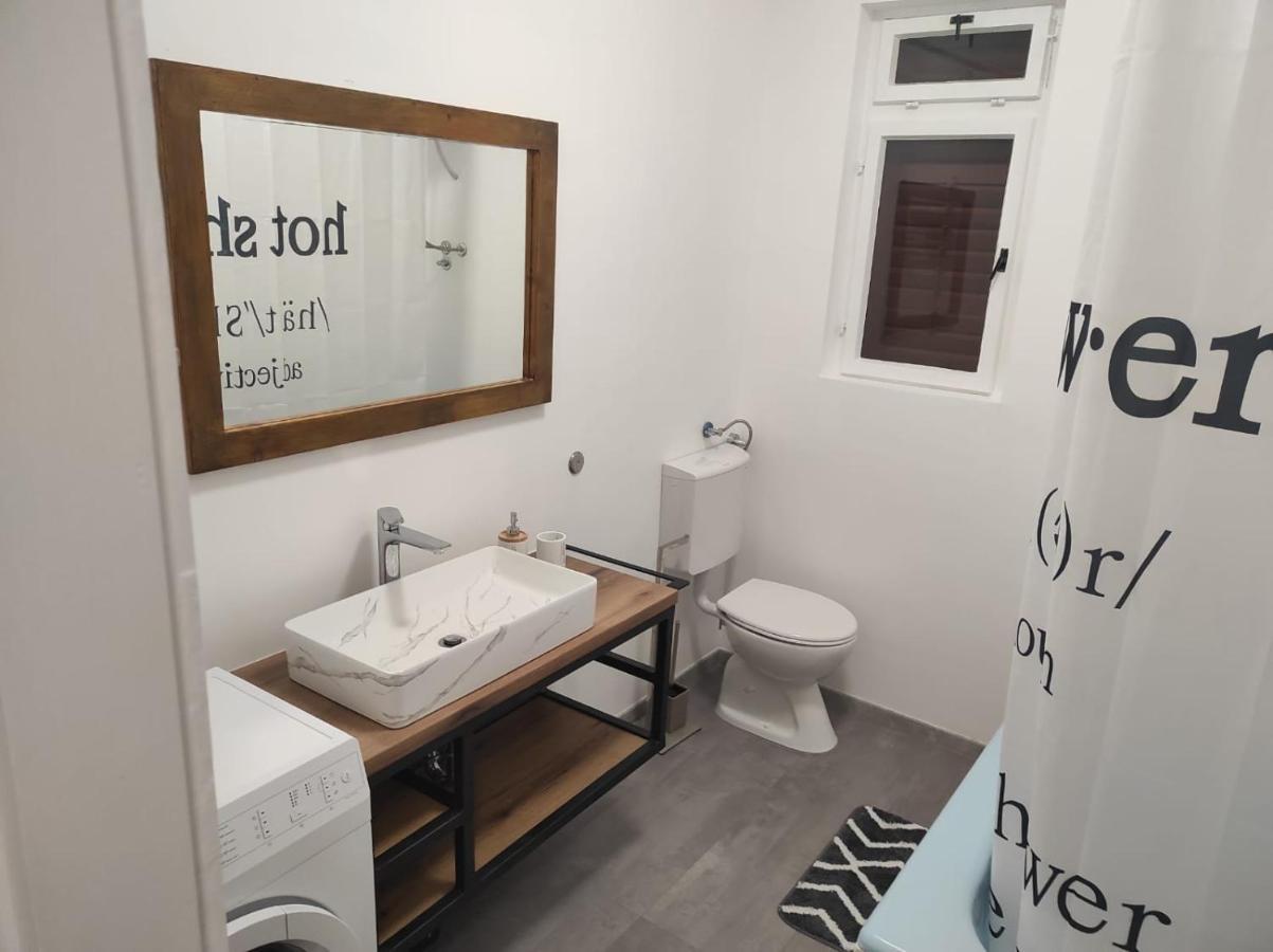 Apartment Ivano Vodice Bagian luar foto
