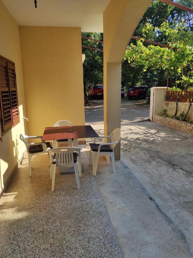 Apartment Ivano Vodice Bagian luar foto