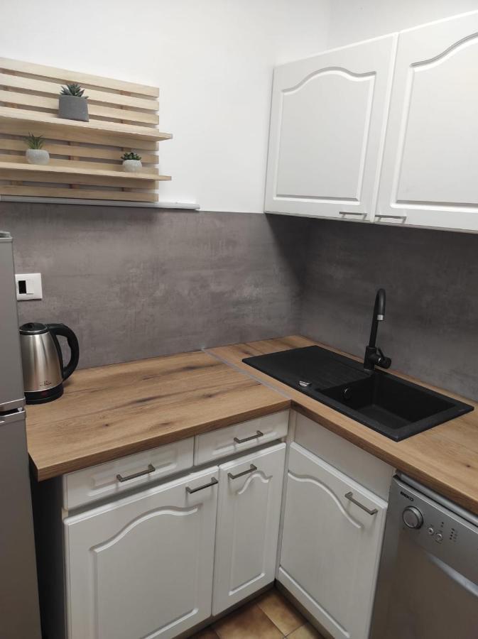 Apartment Ivano Vodice Bagian luar foto