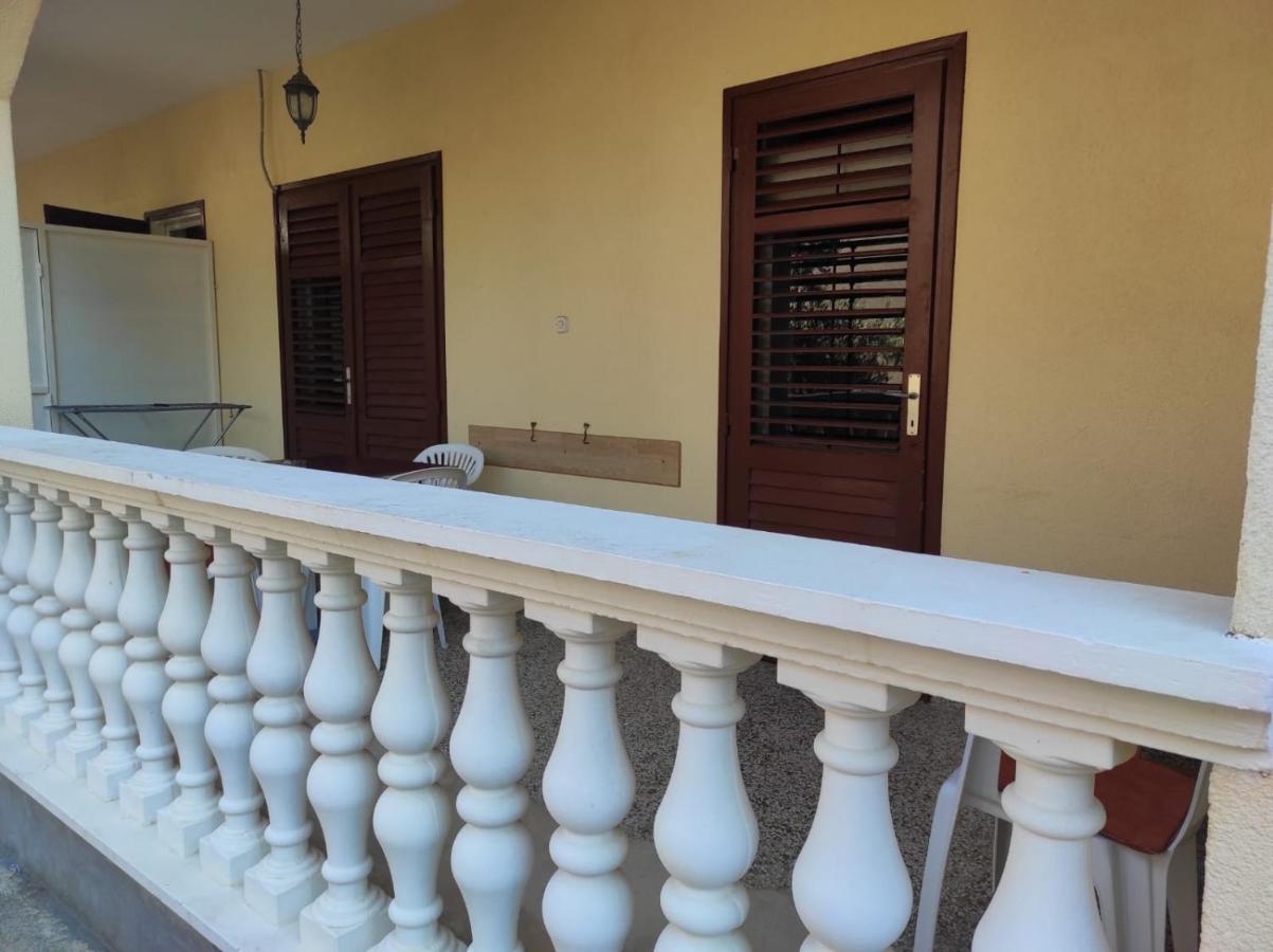 Apartment Ivano Vodice Bagian luar foto