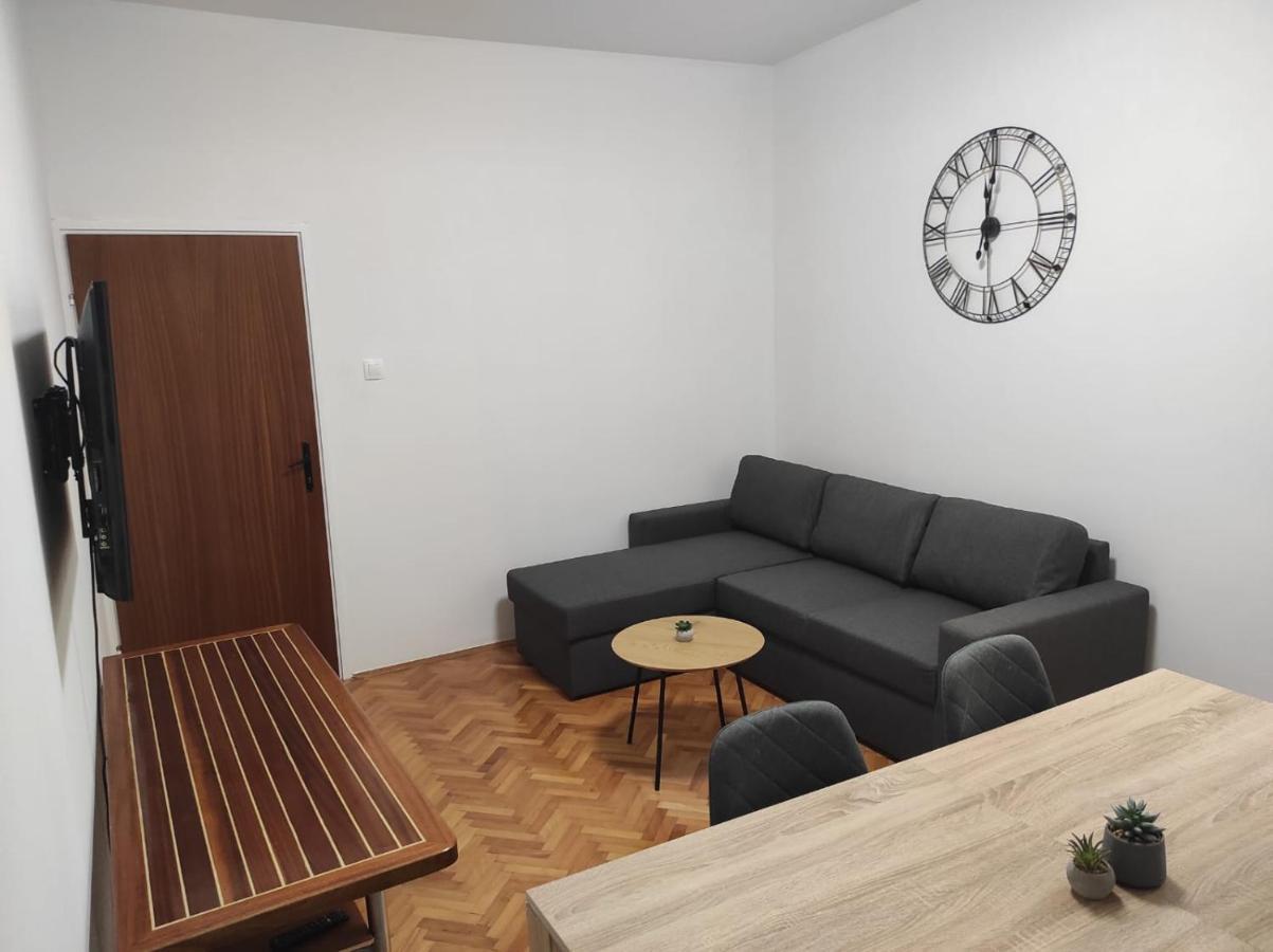 Apartment Ivano Vodice Bagian luar foto