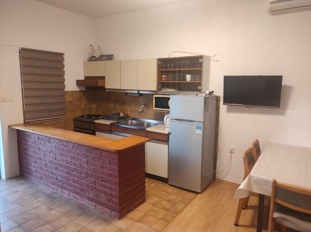 Apartment Ivano Vodice Bagian luar foto