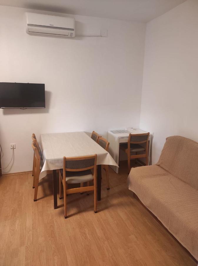 Apartment Ivano Vodice Bagian luar foto