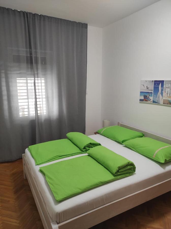 Apartment Ivano Vodice Bagian luar foto