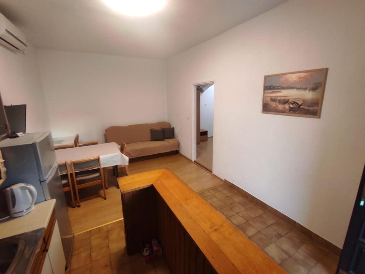 Apartment Ivano Vodice Bagian luar foto